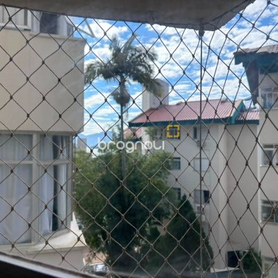 Apartamento com 77m², 3 quartos (sendo 1 suíte), 1 garagem, no bairro Agronômica em Florianópolis