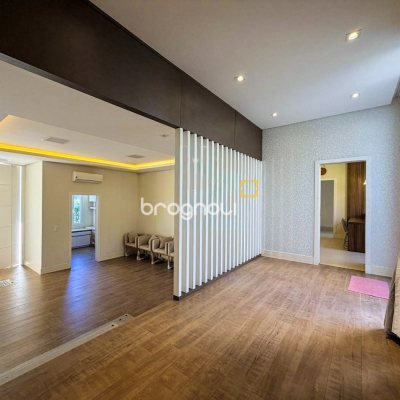 Casa de Condomínio com 185m², 3 quartos (sendo 2 suítes), 2 garagens, no bairro Cacupé em Florianópolis