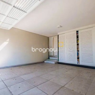 Casa de Condomínio com 185m², 3 quartos (sendo 2 suítes), 2 garagens, no bairro Cacupé em Florianópolis