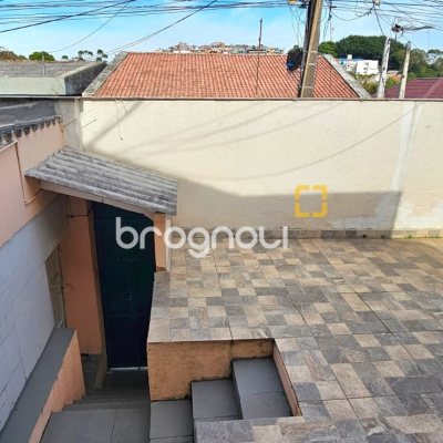 Casa com 124m², 3 quartos (sendo 1 suíte), 2 garagens, no bairro Estreito em Florianópolis