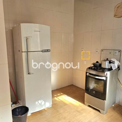 Casa com 124m², 3 quartos (sendo 1 suíte), 2 garagens, no bairro Estreito em Florianópolis