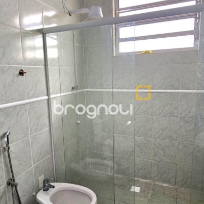 Casa com 124m², 3 quartos (sendo 1 suíte), 2 garagens, no bairro Estreito em Florianópolis