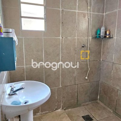 Casa com 124m², 3 quartos (sendo 1 suíte), 2 garagens, no bairro Estreito em Florianópolis