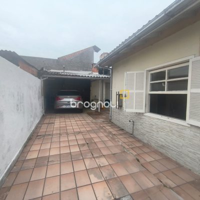 Casa com 300m², 4 quartos (sendo 1 suíte), 1 garagem, no bairro Jardim Eldorado em Palhoça