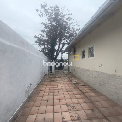 Casa com 300m², 4 quartos (sendo 1 suíte), 1 garagem, no bairro Jardim Eldorado em Palhoça