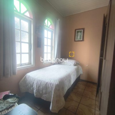 Casa com 300m², 4 quartos (sendo 1 suíte), 1 garagem, no bairro Jardim Eldorado em Palhoça