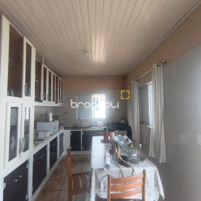 Casa com 300m², 4 quartos (sendo 1 suíte), 1 garagem, no bairro Jardim Eldorado em Palhoça
