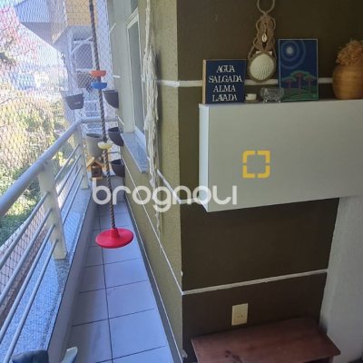 Apartamento com 67m², 2 quartos, 1 garagem, no bairro Itacorubi em Florianópolis