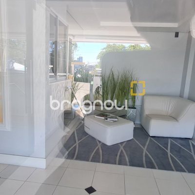 Apartamento com 67m², 2 quartos, 1 garagem, no bairro Itacorubi em Florianópolis