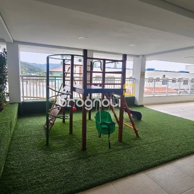 Apartamento com 104m², 3 quartos (sendo 1 suíte), 2 garagens, no bairro Itacorubi em Florianópolis