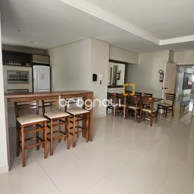 Apartamento com 104m², 3 quartos (sendo 1 suíte), 2 garagens, no bairro Itacorubi em Florianópolis