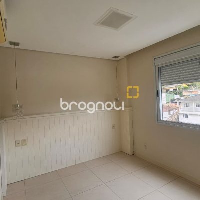 Apartamento com 104m², 3 quartos (sendo 1 suíte), 2 garagens, no bairro Itacorubi em Florianópolis
