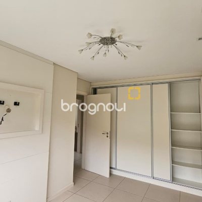 Apartamento com 104m², 3 quartos (sendo 1 suíte), 2 garagens, no bairro Itacorubi em Florianópolis