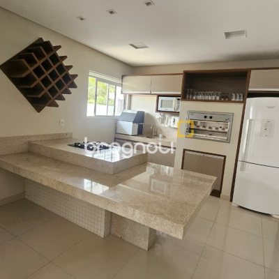 Apartamento com 104m², 3 quartos (sendo 1 suíte), 2 garagens, no bairro Itacorubi em Florianópolis