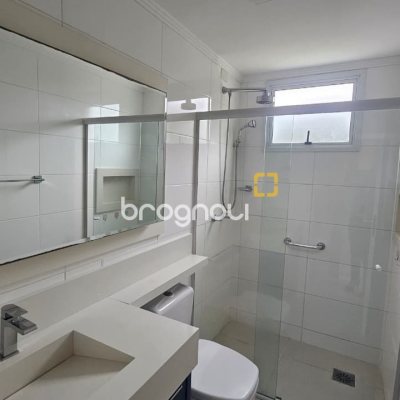 Apartamento com 104m², 3 quartos (sendo 1 suíte), 2 garagens, no bairro Itacorubi em Florianópolis