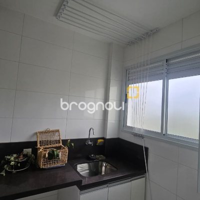 Apartamento com 104m², 3 quartos (sendo 1 suíte), 2 garagens, no bairro Itacorubi em Florianópolis