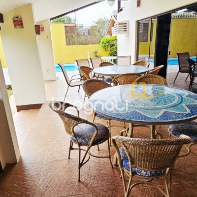 Casa com 282m², 5 quartos (sendo 2 suítes), 4 garagens, no bairro Jurerê Internacional em Florianópolis