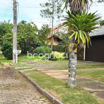 Casa com 282m², 5 quartos (sendo 2 suítes), 4 garagens, no bairro Jurerê Internacional em Florianópolis
