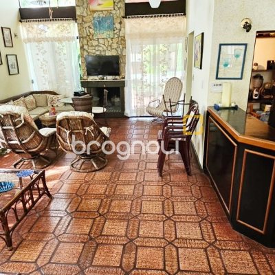 Casa com 282m², 5 quartos (sendo 2 suítes), 4 garagens, no bairro Jurerê Internacional em Florianópolis