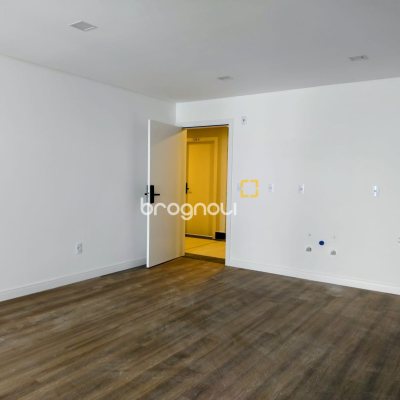 Apartamento com 64m², 1 quarto, 1 garagem, no bairro Ingleses em Florianópolis