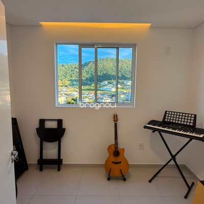 Apartamento com 54m², 2 quartos, 1 garagem, no bairro Pedra Branca em Palhoça