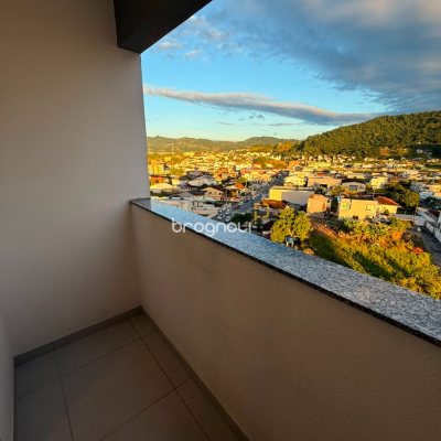 Apartamento com 54m², 2 quartos, 1 garagem, no bairro Pedra Branca em Palhoça
