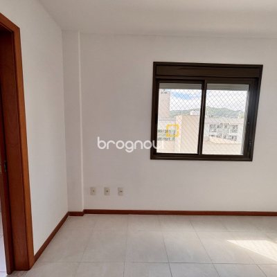 Apartamento com 76m², 2 quartos (sendo 2 suítes), 2 garagens, no bairro Trindade em Florianópolis