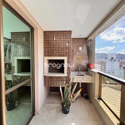 Apartamento com 76m², 2 quartos (sendo 2 suítes), 2 garagens, no bairro Trindade em Florianópolis