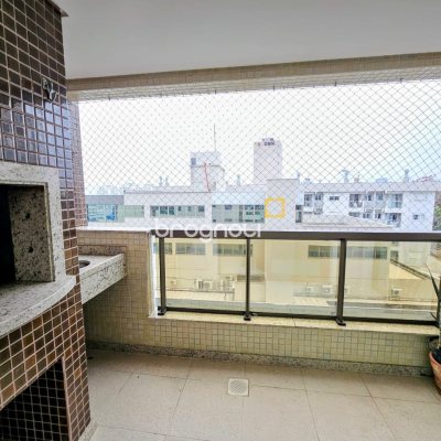 Apartamento com 76m², 2 quartos (sendo 2 suítes), 2 garagens, no bairro Trindade em Florianópolis