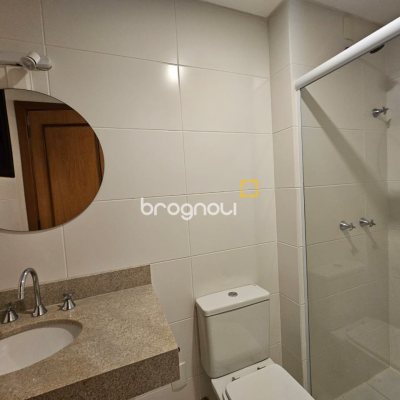 Apartamento com 76m², 2 quartos (sendo 2 suítes), 2 garagens, no bairro Trindade em Florianópolis