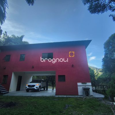 Sítio com 200m², 3 quartos, 3 garagens, no bairro Teresópolis em Águas Mornas