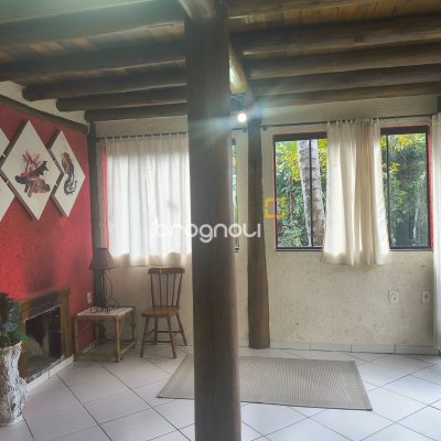 Sítio com 200m², 3 quartos, 3 garagens, no bairro Teresópolis em Águas Mornas