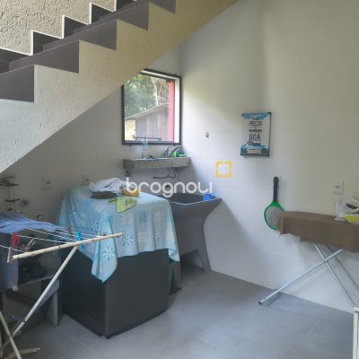 Sítio com 200m², 3 quartos, 3 garagens, no bairro Teresópolis em Águas Mornas