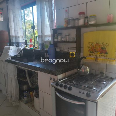 Sítio com 200m², 3 quartos, 3 garagens, no bairro Teresópolis em Águas Mornas