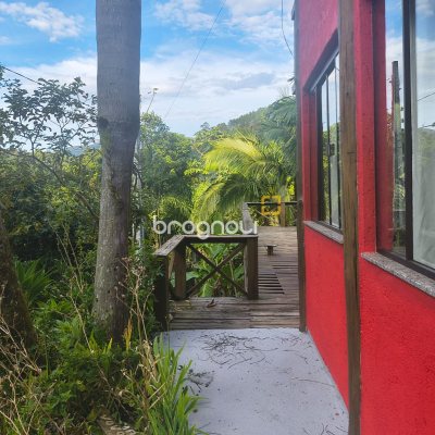 Sítio com 200m², 3 quartos, 3 garagens, no bairro Teresópolis em Águas Mornas