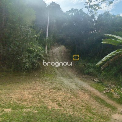 Sítio com 200m², 3 quartos, 3 garagens, no bairro Teresópolis em Águas Mornas