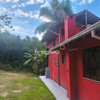 Sítio com 200m², 3 quartos, 3 garagens, no bairro Teresópolis em Águas Mornas