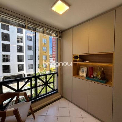 Apartamento com 84m², 3 quartos (sendo 1 suíte), 1 garagem, no bairro Itacorubi em Florianópolis
