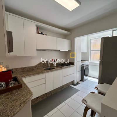 Apartamento com 84m², 3 quartos (sendo 1 suíte), 1 garagem, no bairro Itacorubi em Florianópolis