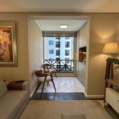 Apartamento com 84m², 3 quartos (sendo 1 suíte), 1 garagem, no bairro Itacorubi em Florianópolis