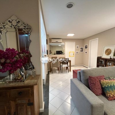 Apartamento com 84m², 3 quartos (sendo 1 suíte), 1 garagem, no bairro Itacorubi em Florianópolis