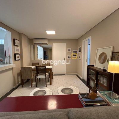Apartamento com 84m², 3 quartos (sendo 1 suíte), 1 garagem, no bairro Itacorubi em Florianópolis