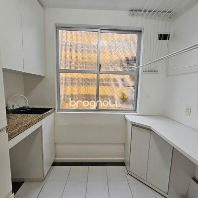 Apartamento com 84m², 3 quartos (sendo 1 suíte), 1 garagem, no bairro Itacorubi em Florianópolis