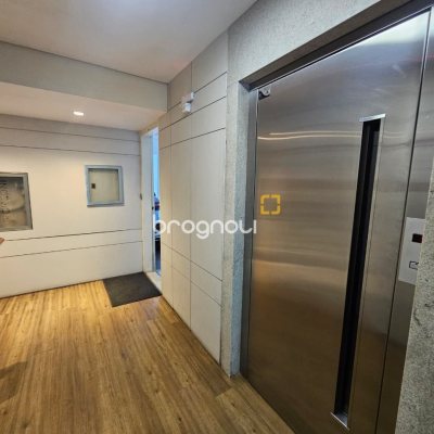 Apartamento com 84m², 3 quartos (sendo 1 suíte), 1 garagem, no bairro Itacorubi em Florianópolis