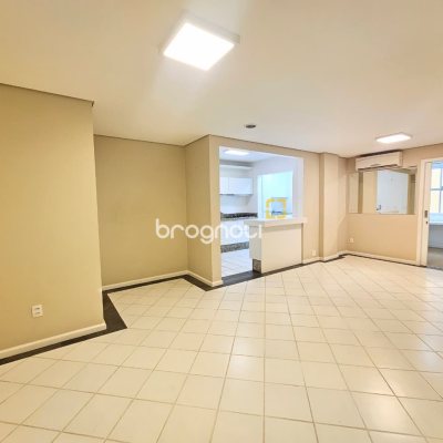 Apartamento com 84m², 3 quartos (sendo 1 suíte), 1 garagem, no bairro Itacorubi em Florianópolis