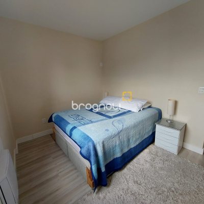 Apartamento com 114m², 3 quartos (sendo 1 suíte), 2 garagens, no bairro Canto em Florianópolis