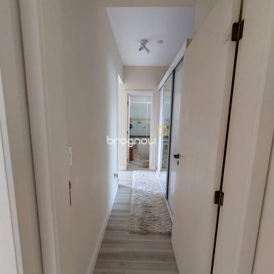 Apartamento com 114m², 3 quartos (sendo 1 suíte), 2 garagens, no bairro Canto em Florianópolis