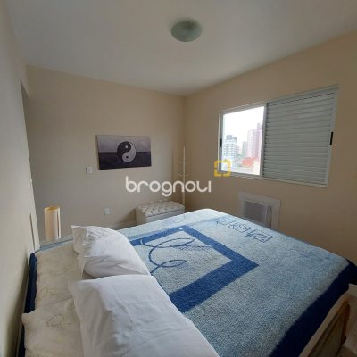 Apartamento com 114m², 3 quartos (sendo 1 suíte), 2 garagens, no bairro Canto em Florianópolis