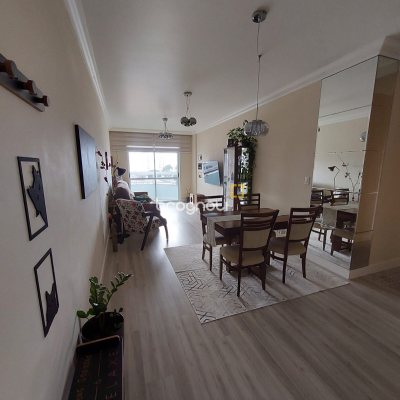 Apartamento com 114m², 3 quartos (sendo 1 suíte), 2 garagens, no bairro Canto em Florianópolis