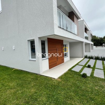 Casa com 138m², 3 quartos (sendo 1 suíte), 2 garagens, no bairro Ingleses em Florianópolis